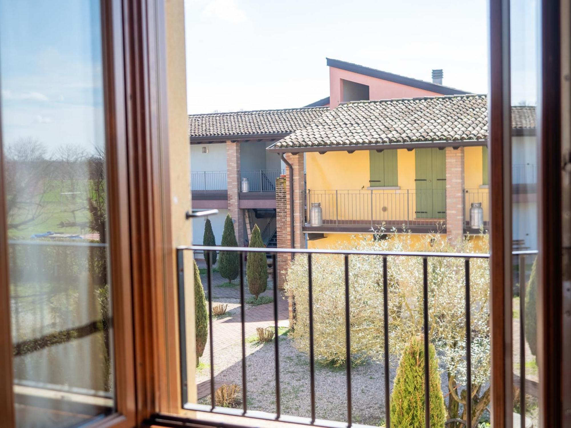 Agriturismo Borgo Del Mincio Волта Мантована Екстериор снимка